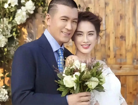 有猫腻?黄圣依选择离婚后发新视频 , 眼尖网友圈2大细节