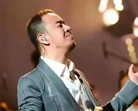 杨坤新歌《泥巴》爆火后续！被曝出疑抄袭儿歌，评论区炸锅了