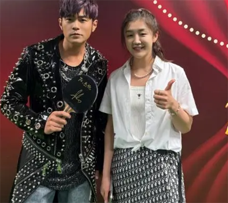 梦幻联动！陈梦现身周杰伦演唱会：音乐与体育的美妙碰撞