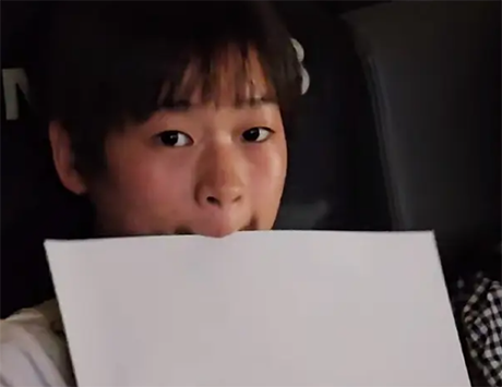 全红婵参加王俊凯新片首映，跟黄子韬谷爱凌交好，半只脚踏入娱乐圈？
