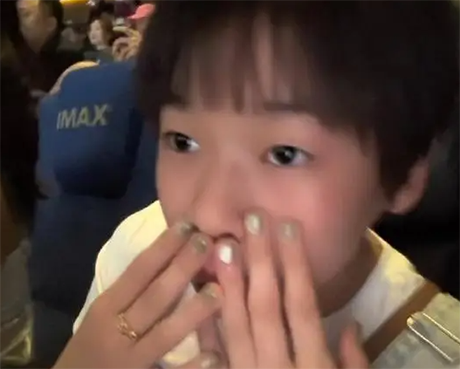 全红婵变社牛!夸王俊凯比黄子韬帅,互动场面十分有趣
