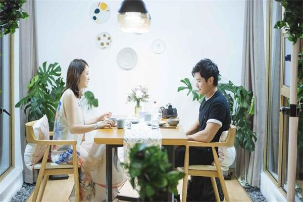 陈乔恩谈女性四十 心态大好，大方表示人就是会变老