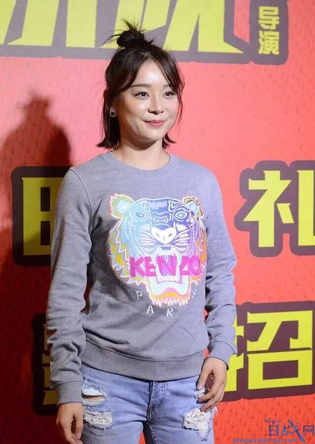 袁姗姗马甲线去哪里了？电影活动宣传现场和女神样子差别大