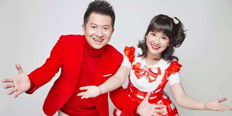 红果果和绿泡泡结婚多年，年过四十的她依旧美丽魅力不减