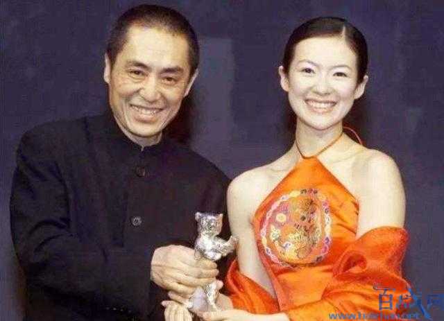 章子怡和周冬雨两代谋女郎同框 两人亲密接触画风清奇