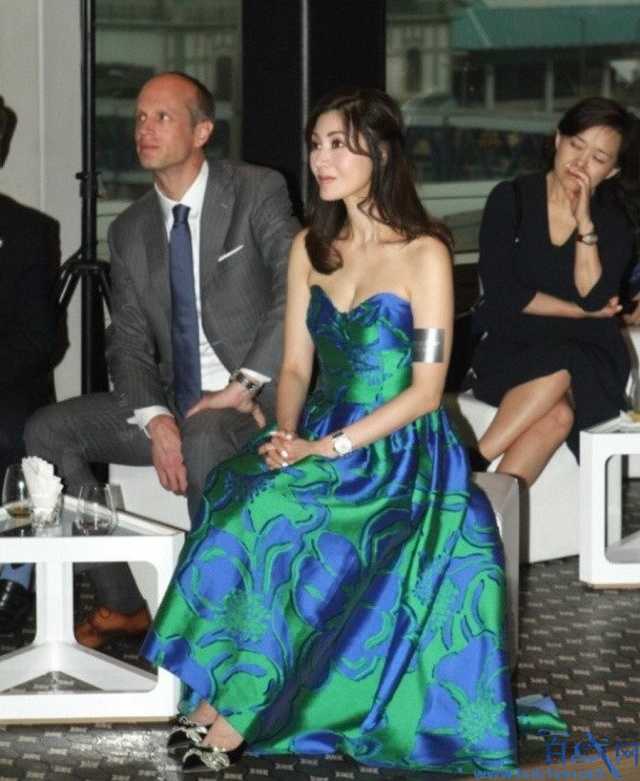 李嘉欣近况