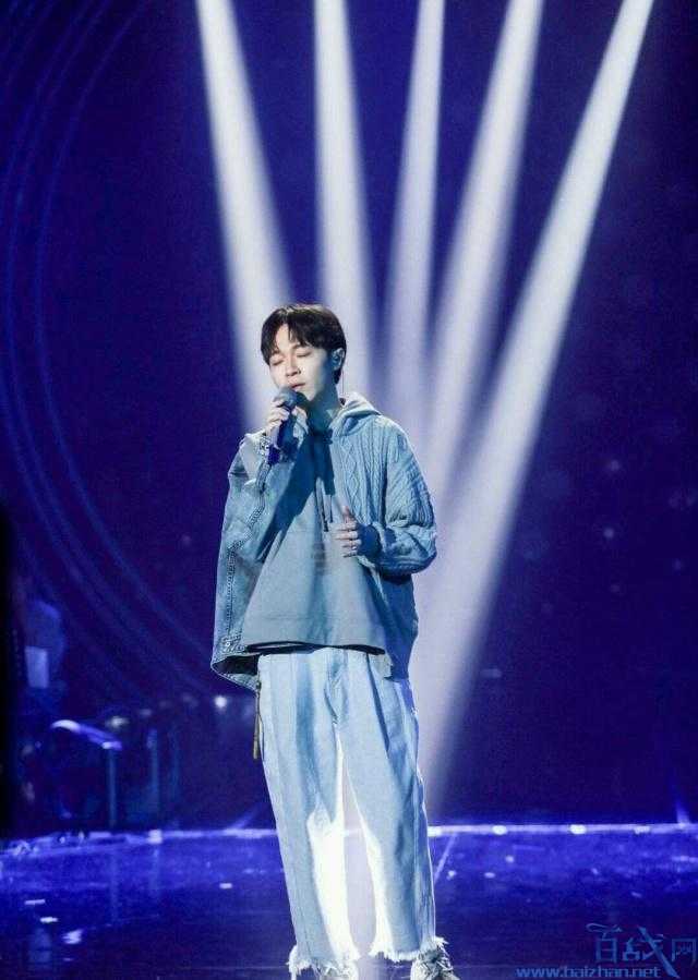 吴青峰比李荣浩狠
