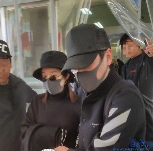 赵丽颖产后露面