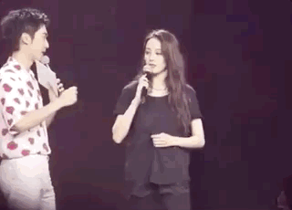 六一生日会迪丽热巴撕衣服跳舞嗨全场 千名粉丝为其庆生