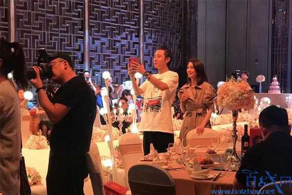 张丹峰洪欣合体用实力秀恩爱？感情依旧不受影响