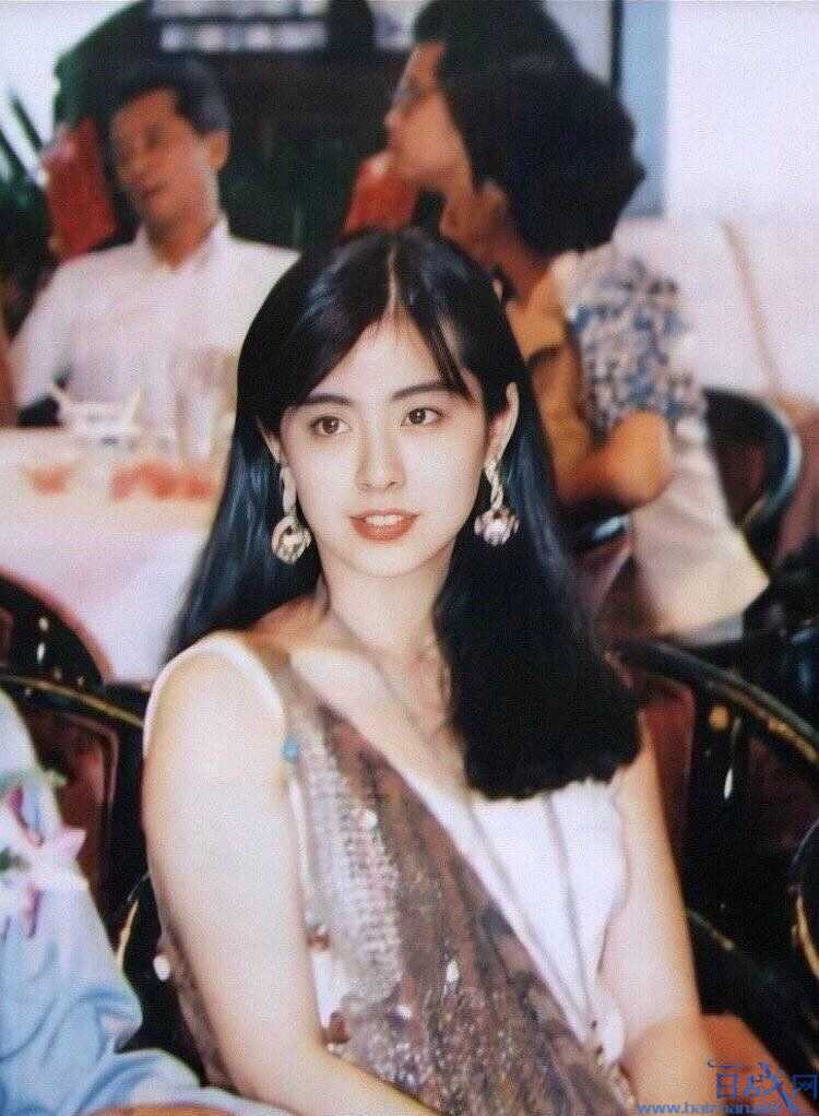 王祖贤旧照AI修复，美哭吃瓜群众不带负责任的那种