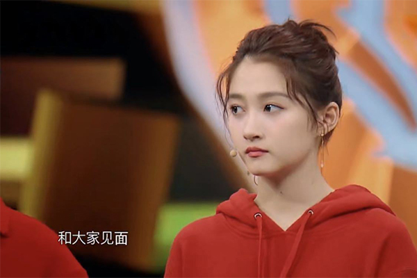 关晓彤担心综艺感，这个妹子依旧如此虚心