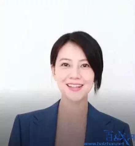 高圆圆怀孕后首露面,笑容满面气色好