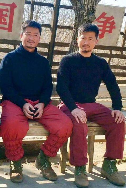 吴京和替身合影，真假吴京傻傻分不清